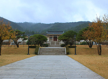 통일전